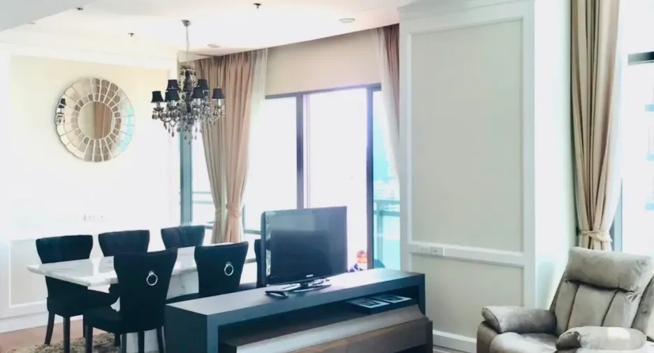 For rent 3 bedrooms condo in Khlong Toei, Bangkok