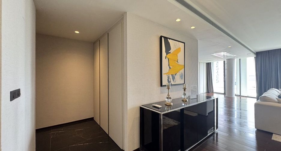 For sale 2 bedrooms condo in Watthana, Bangkok
