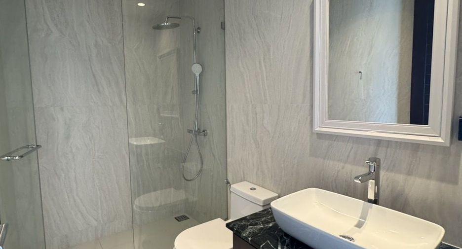 For sale 2 bedrooms condo in Watthana, Bangkok