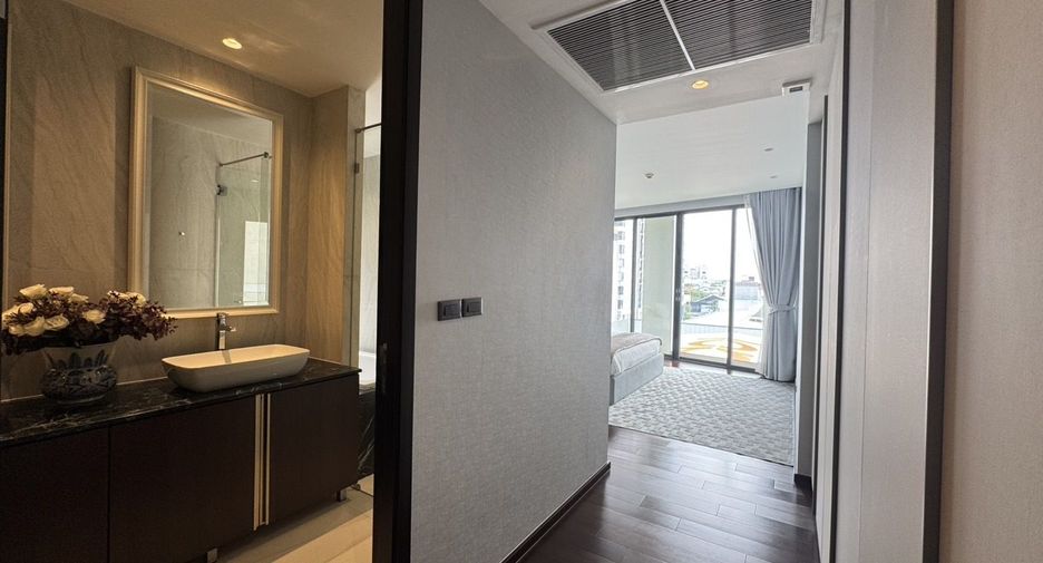 For sale 2 bedrooms condo in Watthana, Bangkok