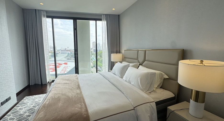 For sale 2 bedrooms condo in Watthana, Bangkok