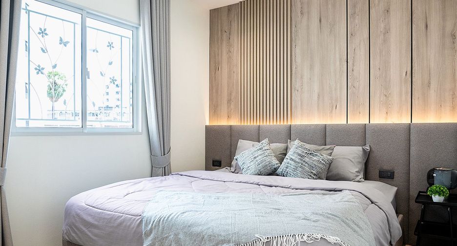 Haus zur Miete mit 3 Zimmer in Huai Khwang, Bangkok