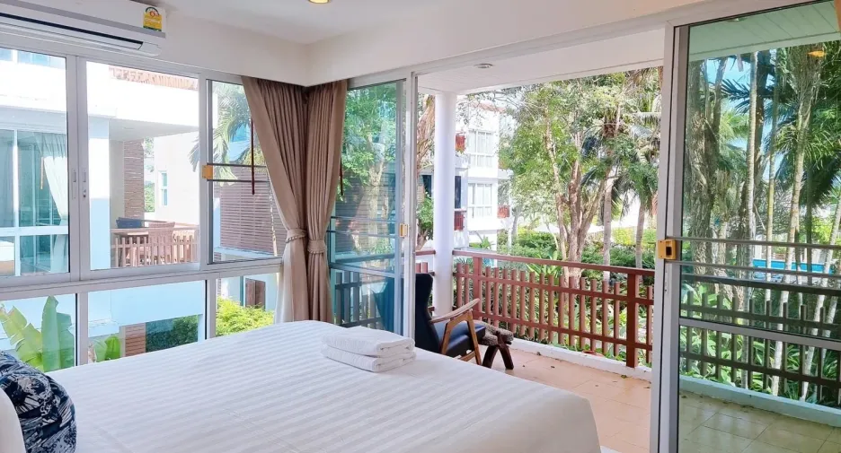 For sale 4 bedrooms villa in Cha Am, Phetchaburi