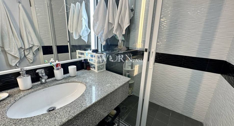 For sale 1 bed condo in Bang Lamung, Chonburi
