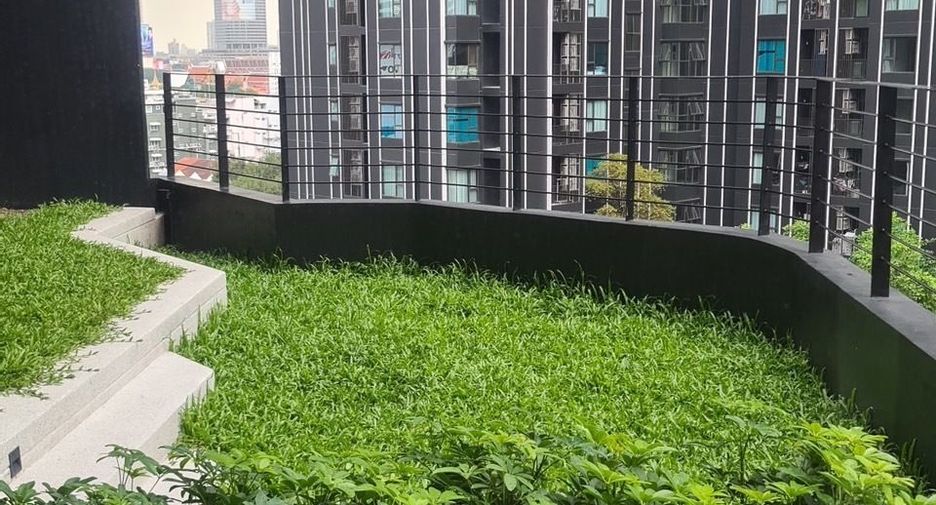 For sale and for rent 1 bed condo in Huai Khwang, Bangkok