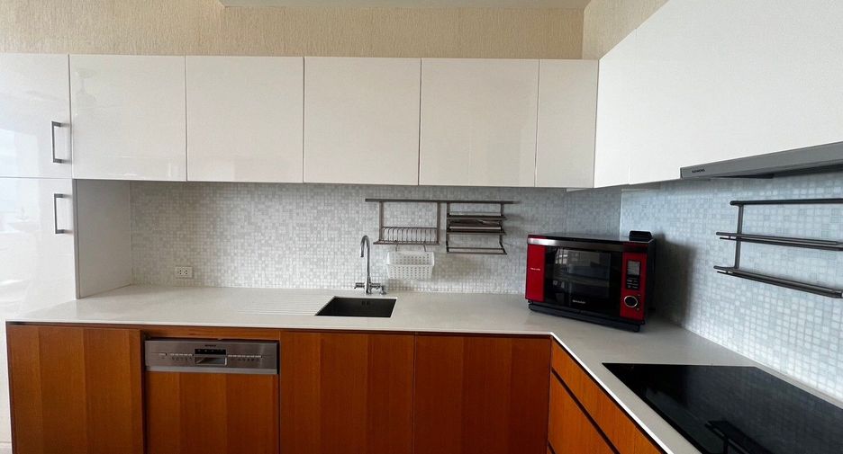 For sale 3 bedrooms condo in Bang Lamung, Chonburi