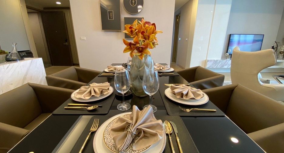 For sale 3 ベッドルーム condo in Khlong Toei, Bangkok