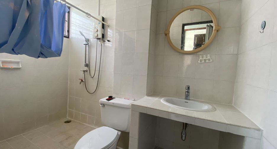 For rent 3 bedrooms apartment in Khlong Toei, Bangkok
