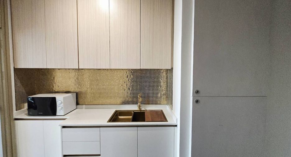 Wohnung zur Miete mit 1 Zimmer in Pathum Wan, Bangkok