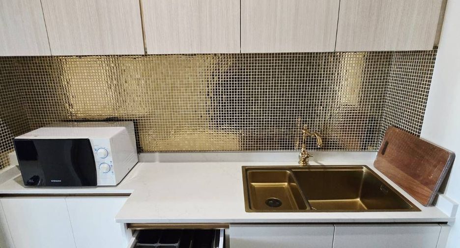 Wohnung zur Miete mit 1 Zimmer in Pathum Wan, Bangkok