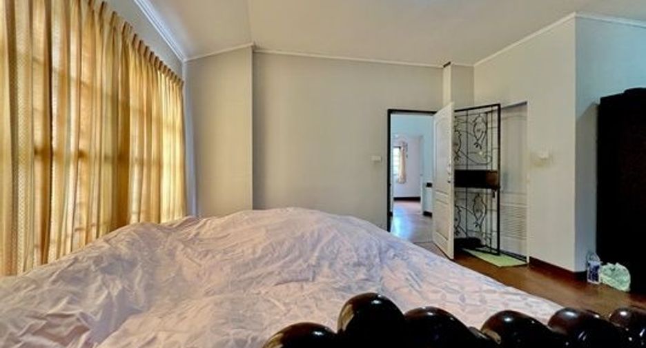 For sale 4 bedrooms house in Min Buri, Bangkok