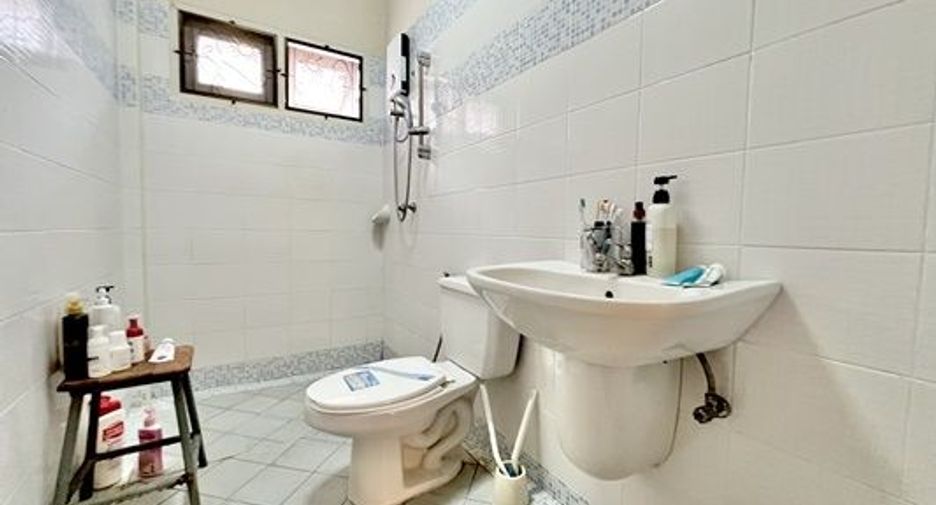 For sale 4 bedrooms house in Min Buri, Bangkok