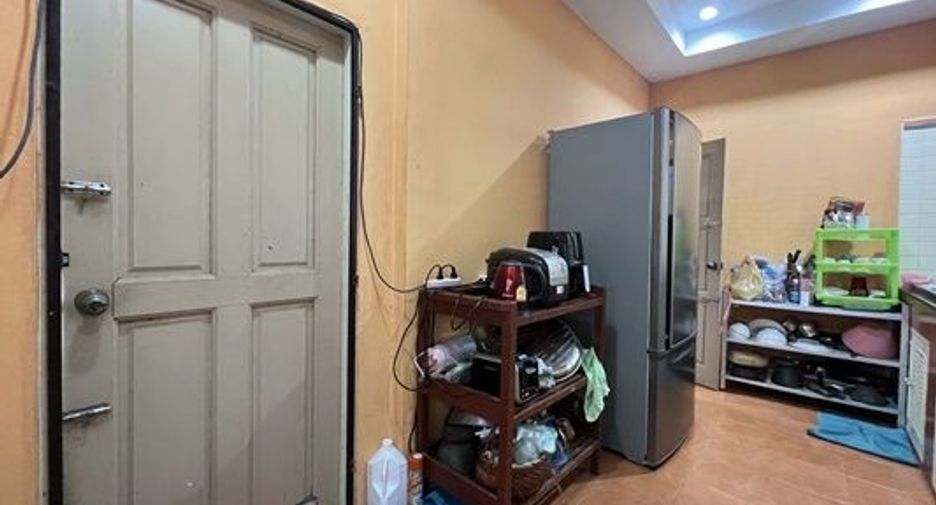 For sale 4 bedrooms house in Min Buri, Bangkok