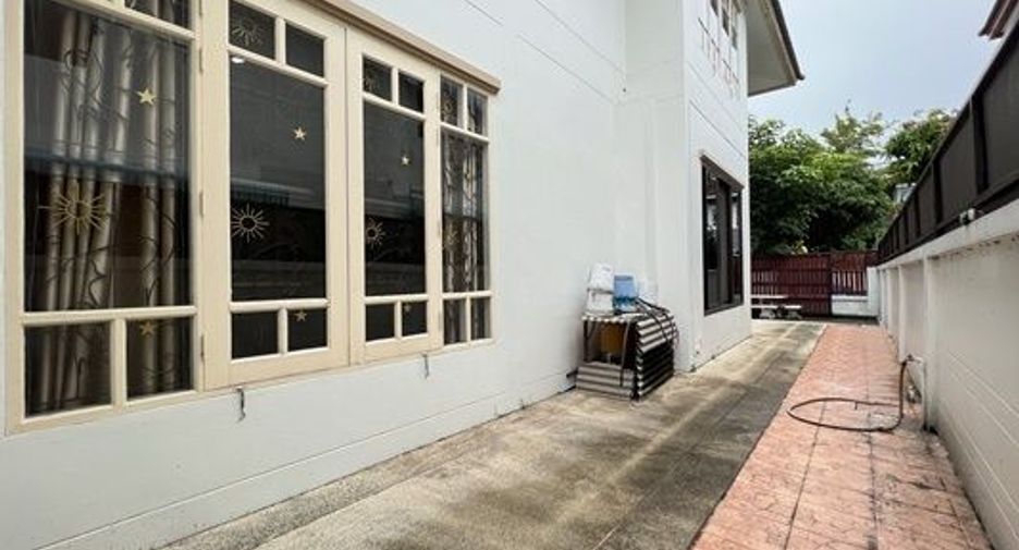For sale 4 bedrooms house in Min Buri, Bangkok