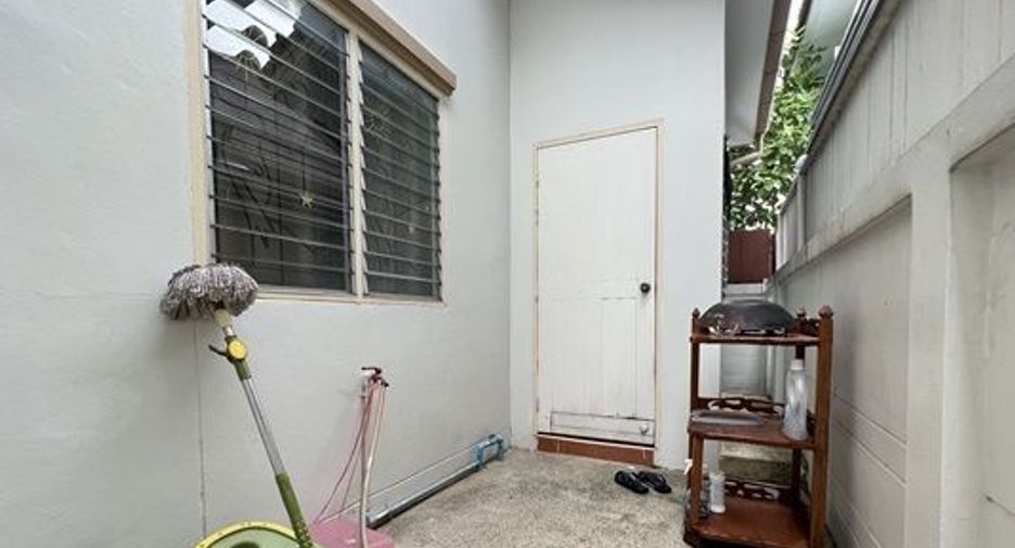 For sale 4 bedrooms house in Min Buri, Bangkok