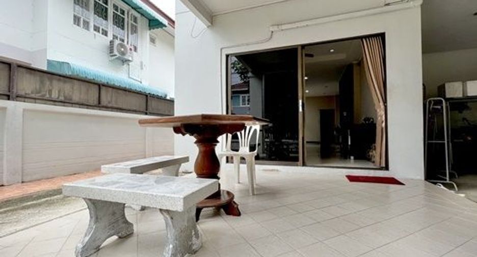 For sale 4 bedrooms house in Min Buri, Bangkok