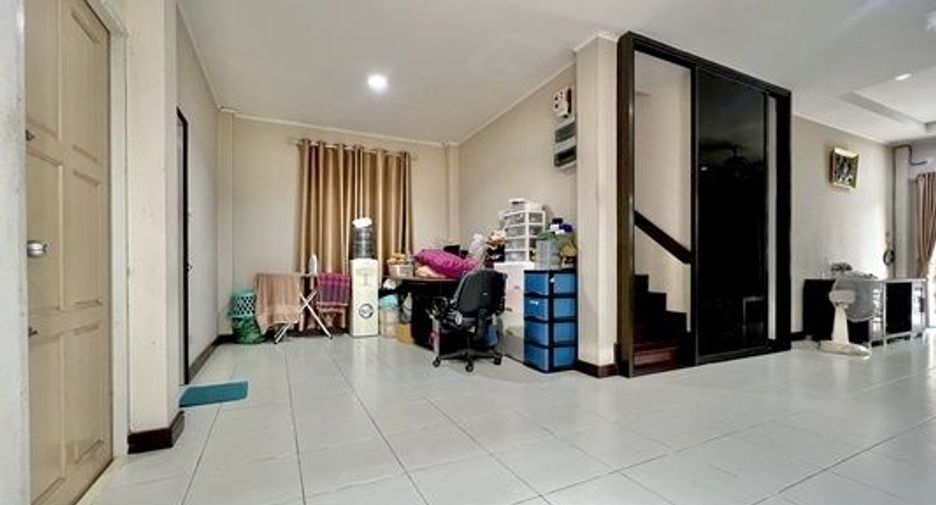 For sale 4 bedrooms house in Min Buri, Bangkok
