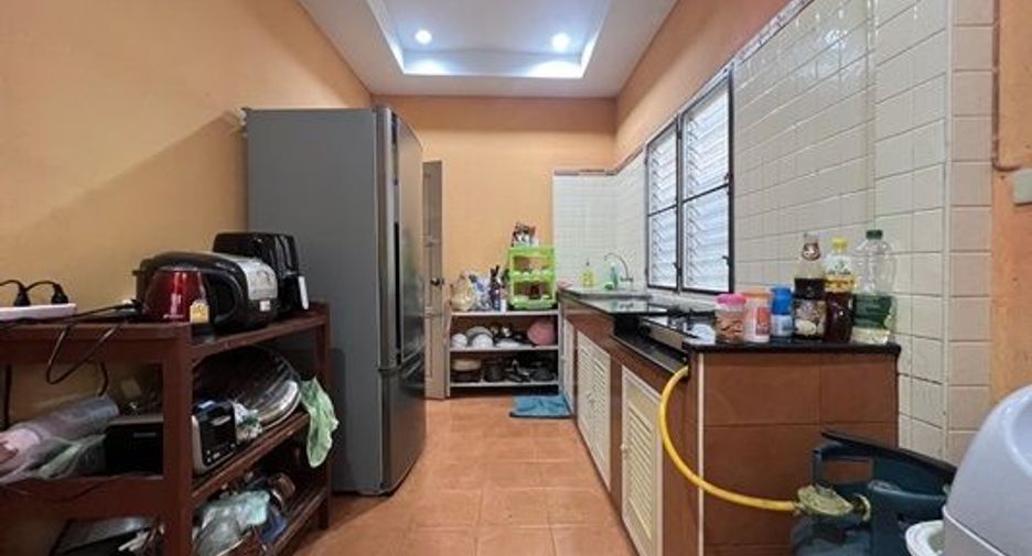 For sale 4 bedrooms house in Min Buri, Bangkok