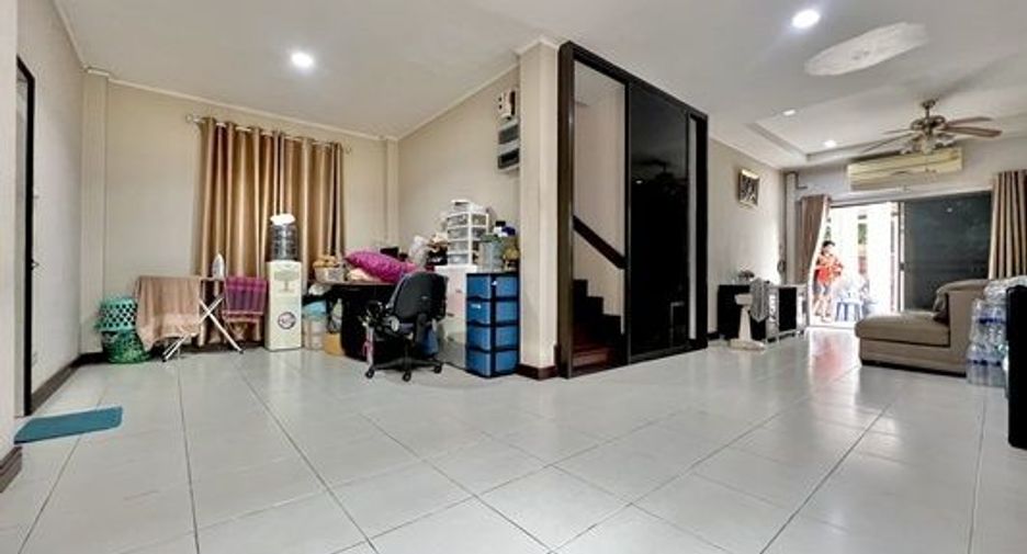 For sale 4 bedrooms house in Min Buri, Bangkok