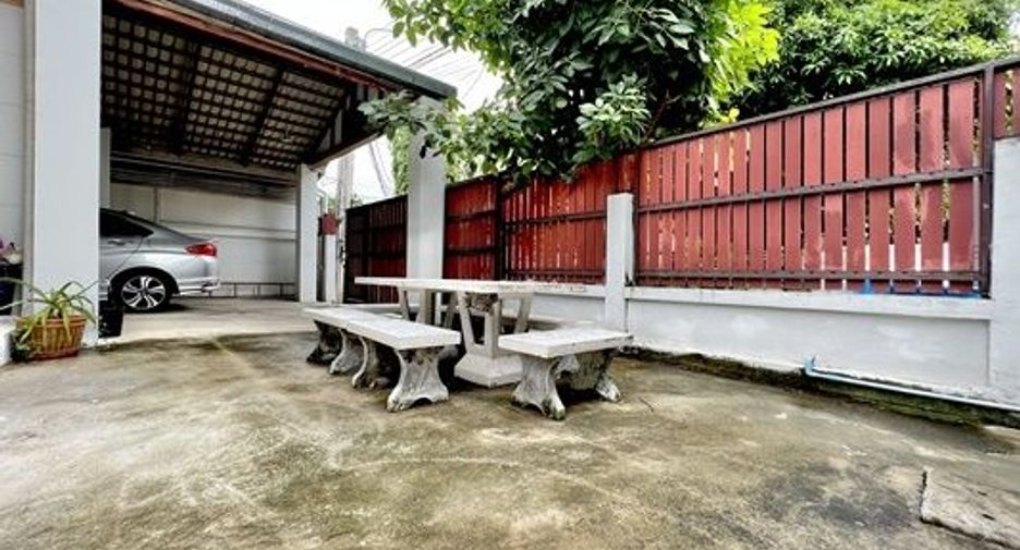 For sale 4 bedrooms house in Min Buri, Bangkok