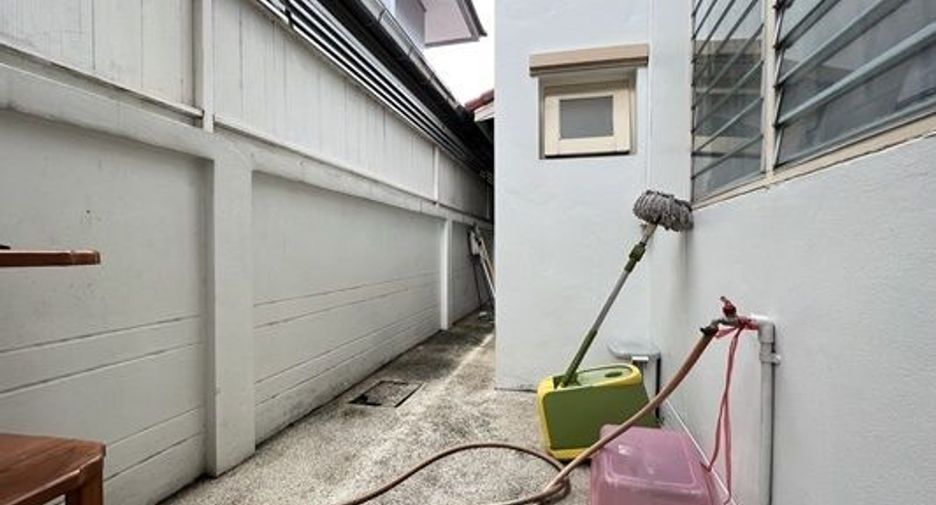 For sale 4 bedrooms house in Min Buri, Bangkok