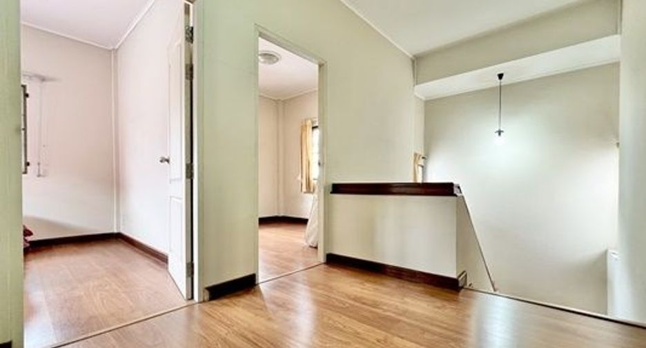 For sale 4 bedrooms house in Min Buri, Bangkok