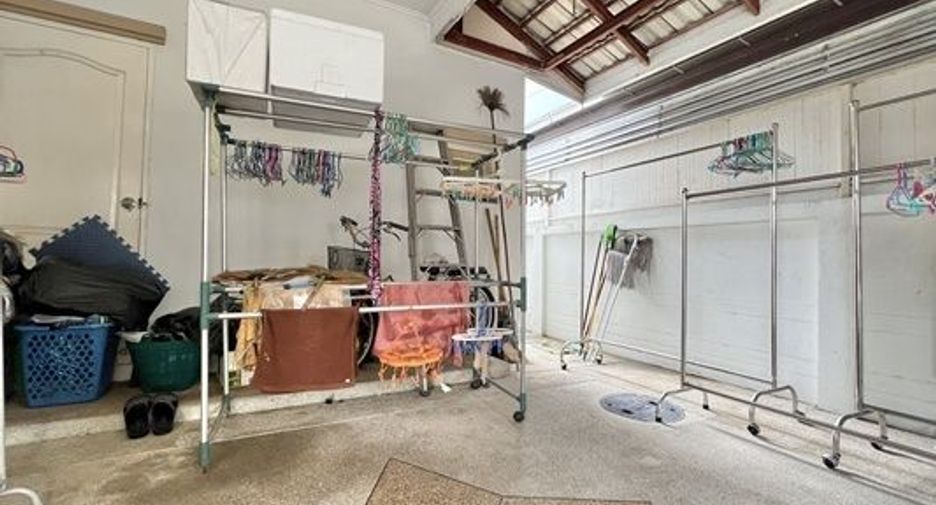 For sale 4 bedrooms house in Min Buri, Bangkok