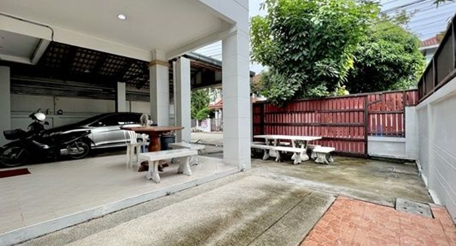 For sale 4 bedrooms house in Min Buri, Bangkok