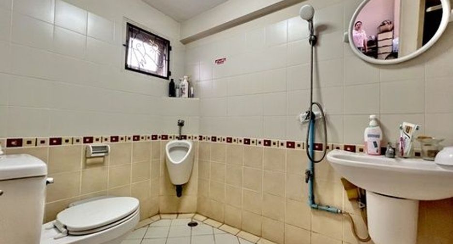 For sale 4 bedrooms house in Min Buri, Bangkok