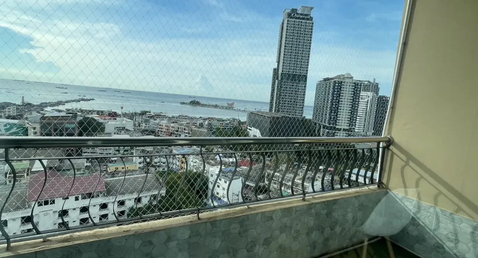For sale and for rent 1 bed condo in Si Racha, Chonburi