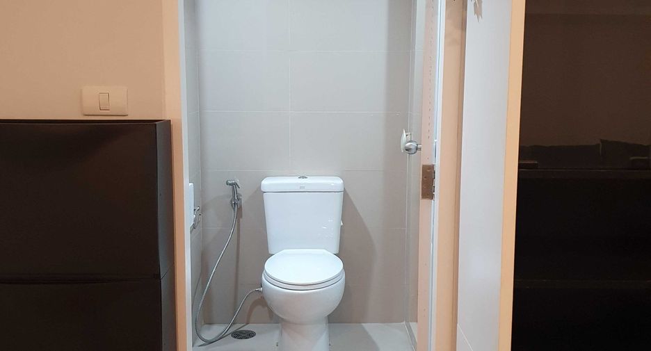 For rent studio condo in Watthana, Bangkok