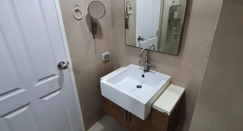 For rent studio condo in Watthana, Bangkok