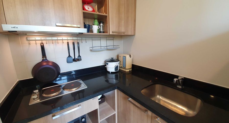 For rent studio condo in Watthana, Bangkok