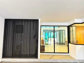 Продажа 3 спальни таунхаус в Лат Пхрао, Бангкок
