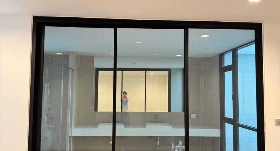 For sale 3 bedrooms townhouse in Lat Phrao, Bangkok