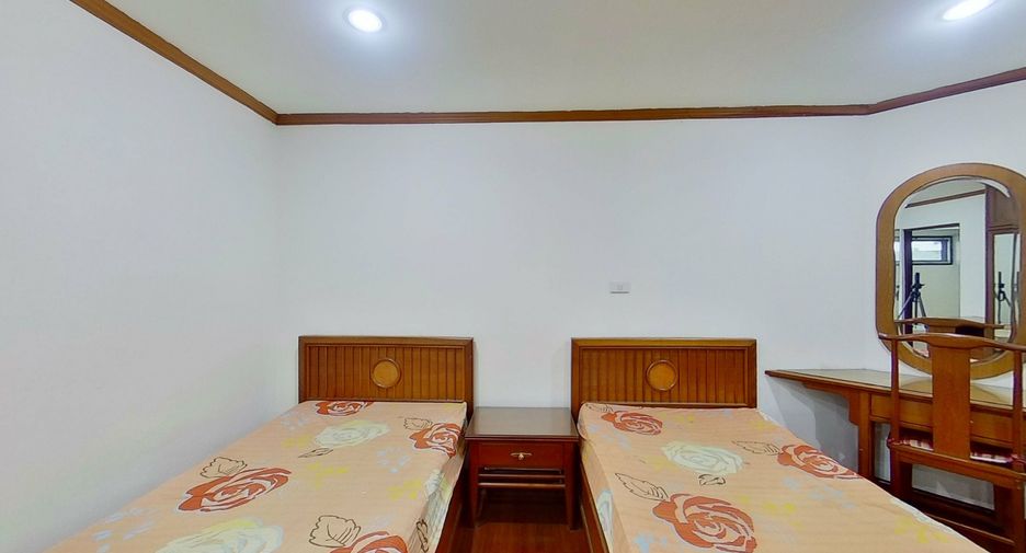 For sale and for rent 3 bedrooms condo in Watthana, Bangkok