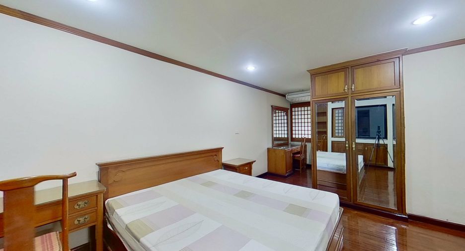 For sale and for rent 3 bedrooms condo in Watthana, Bangkok