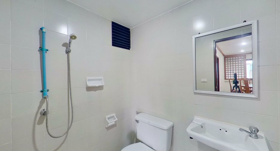 For sale and for rent 3 bedrooms condo in Watthana, Bangkok
