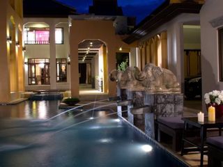 Villa en alquiler de 5 habitaciones en Bang Lamung, Chonburi