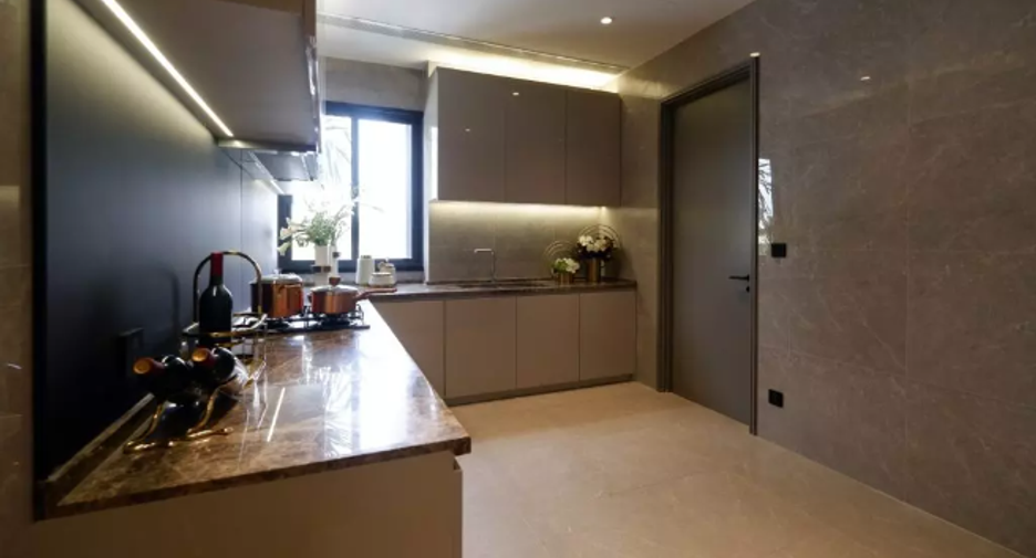 For sale 5 bedrooms house in Bang Phli, Samut Prakan