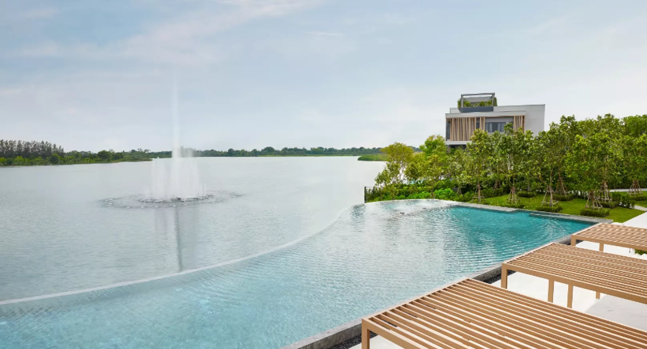 For sale 5 bedrooms house in Bang Phli, Samut Prakan