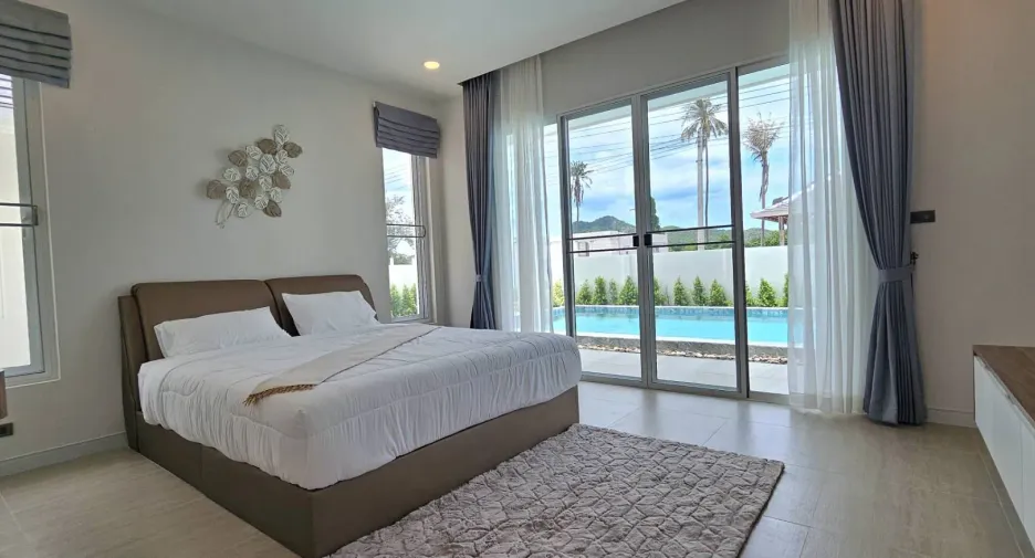 For sale 4 bedrooms villa in Hua Hin, Prachuap Khiri Khan