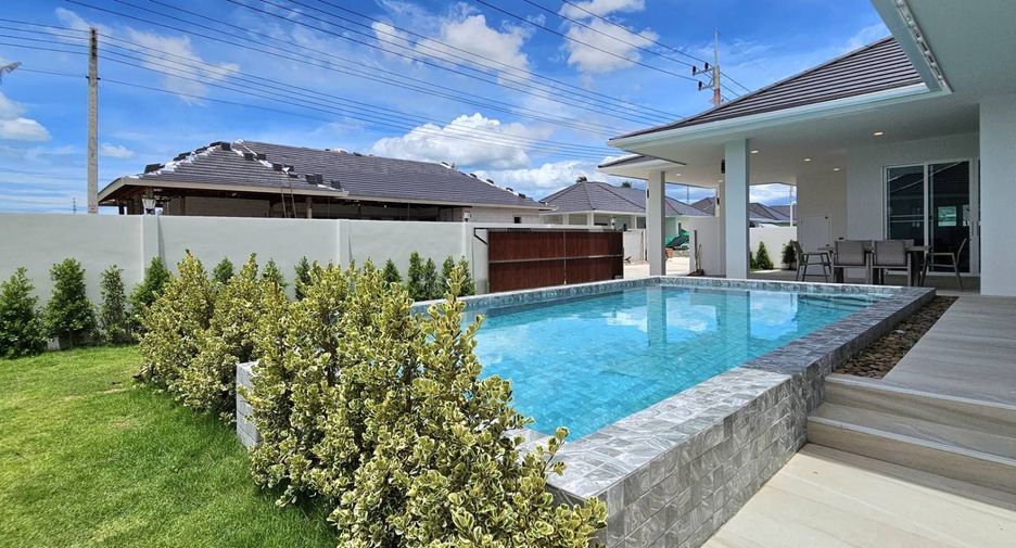For sale 4 bedrooms villa in Hua Hin, Prachuap Khiri Khan