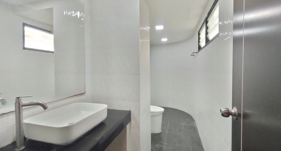 For sale 1 bed condo in Bang Rak, Bangkok
