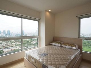 Продажа и аренда 2 спальни кондо в Хуаи Кхщанг, Бангкок