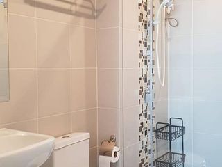 Продажа и аренда 2 спальни кондо в Хуаи Кхщанг, Бангкок