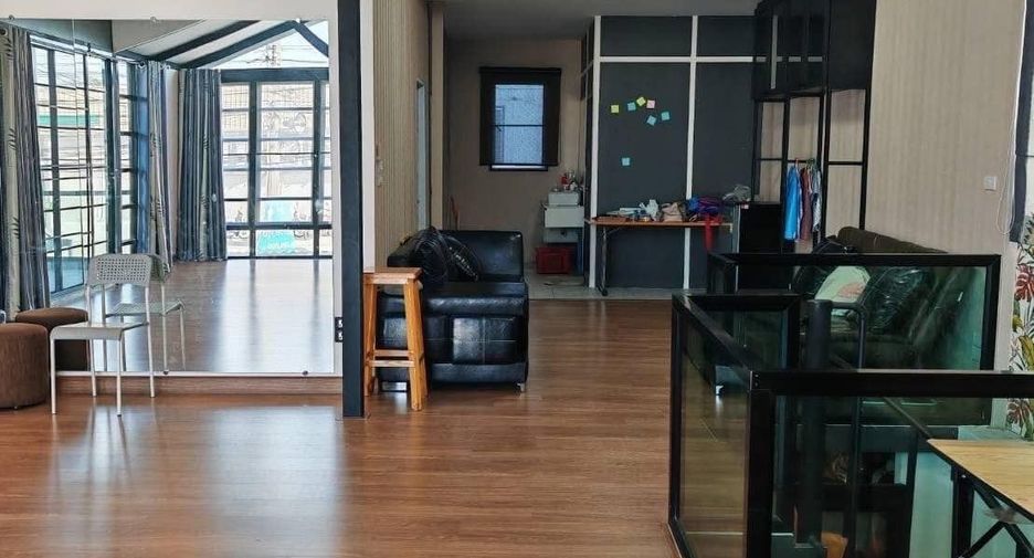 For sale 2 bedrooms retail Space in Bang Lamung, Chonburi