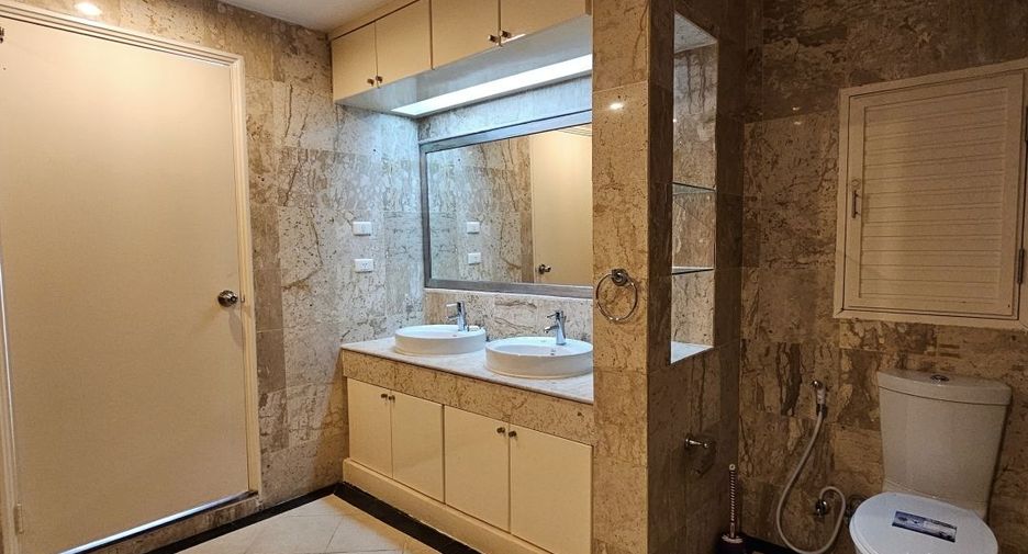 For sale 2 bedrooms condo in Mueang Phuket, Phuket