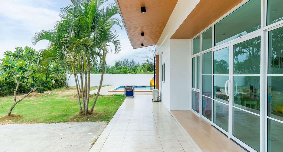 For rent 4 ベッドルーム villa in Hua Hin, Prachuap Khiri Khan