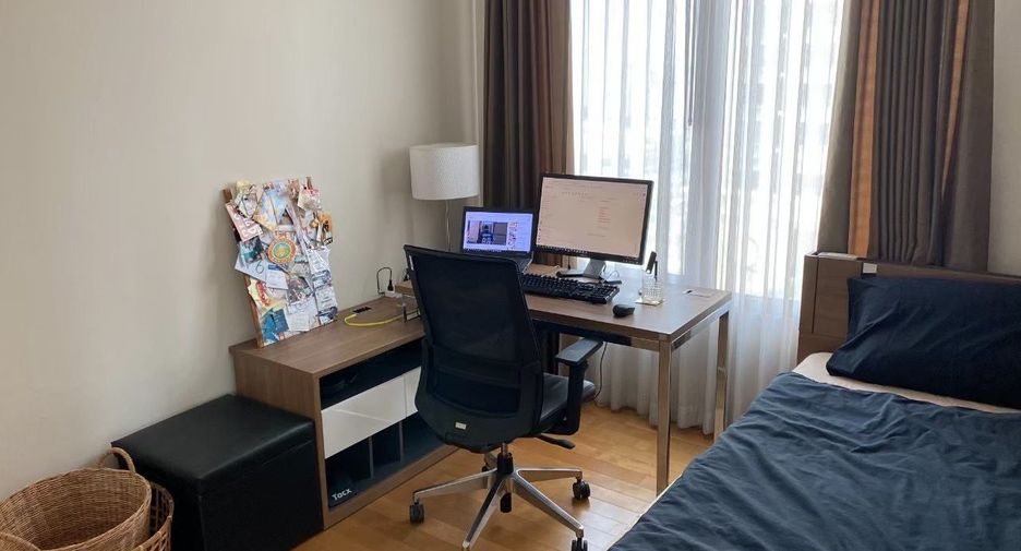 For rent 2 bedrooms condo in Watthana, Bangkok